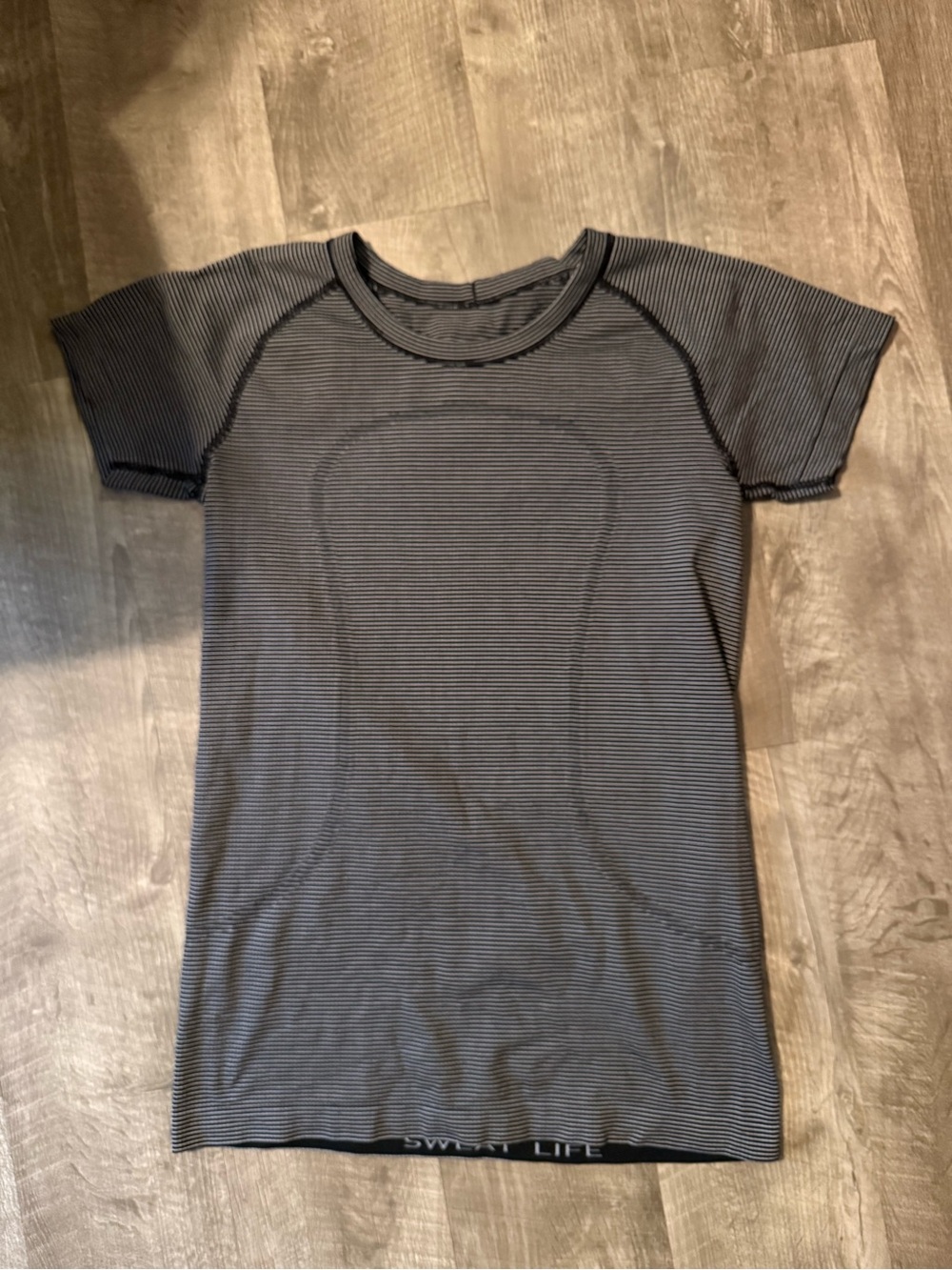 Lululemon Short Sleeve Tee - Black/Grey
